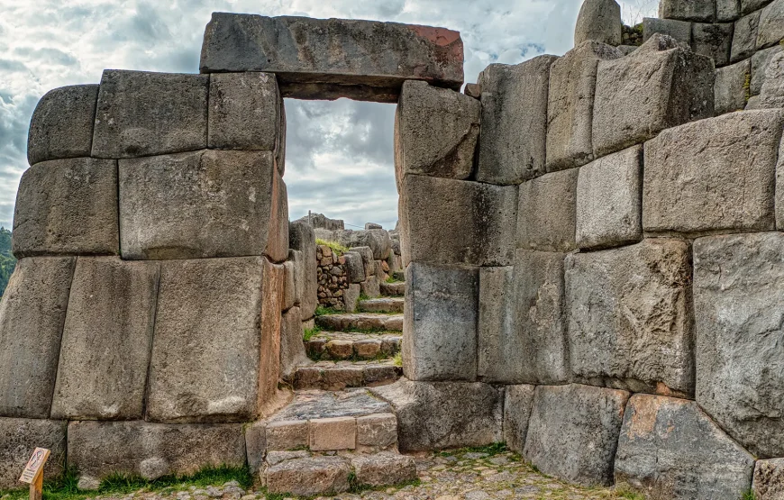 Pisac ruins, Pisac market and the 4 Cusco ruins