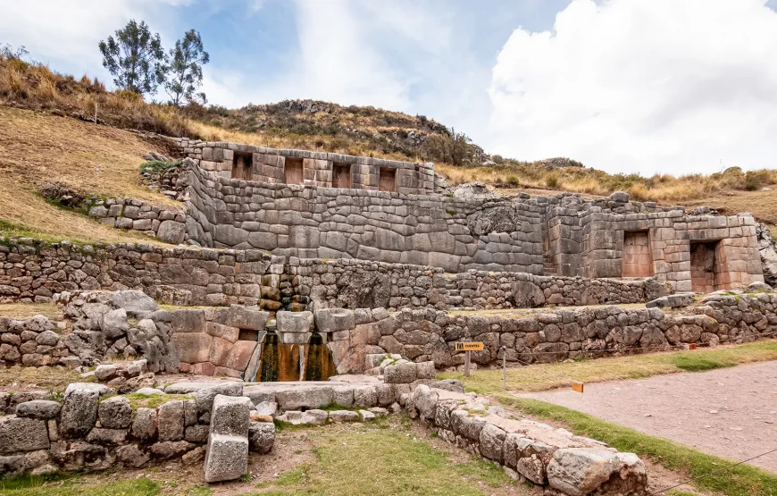 Private cab for Cusco 4 ruins tour